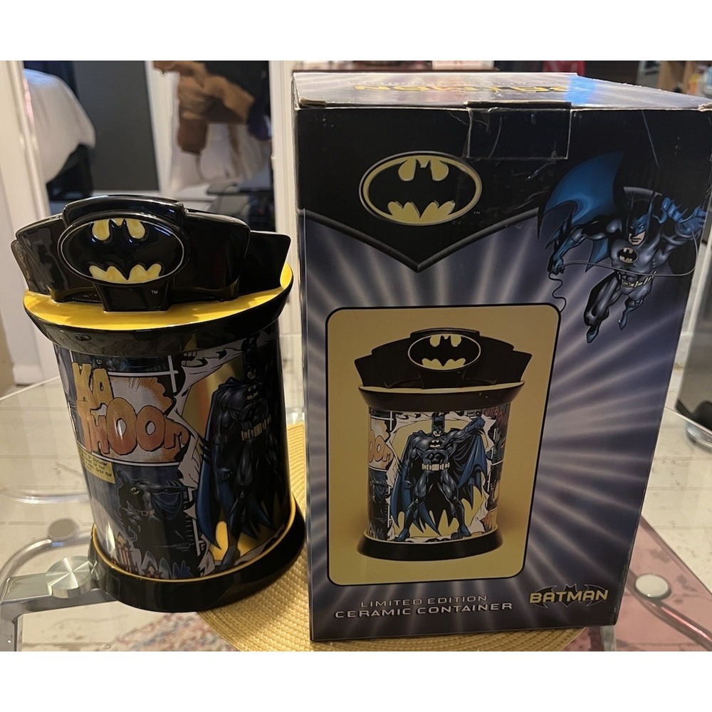 Batman Limited Edition Ceramic‎ Container Comic Book Art Storage Jar Bat-Signal